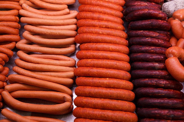 Processed meat (aka hot dogs/sausages) Raises Breast Cancer Risk
